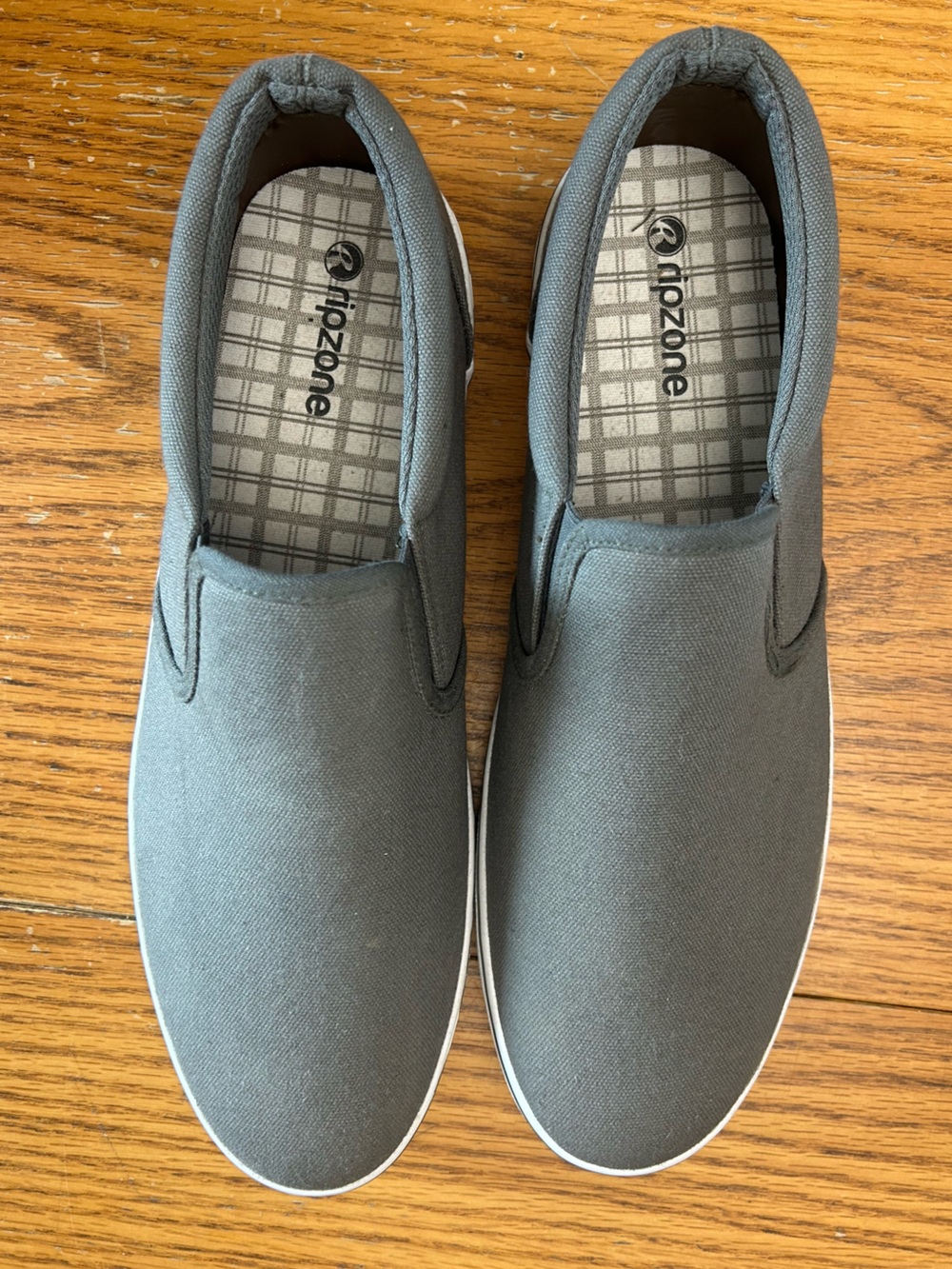 Ripzone size 13 Men’s Slip-On Canvas Loafers in Gray